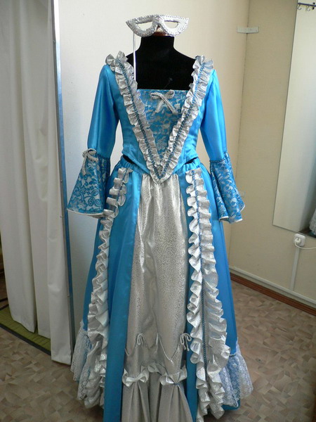 Историческое платье