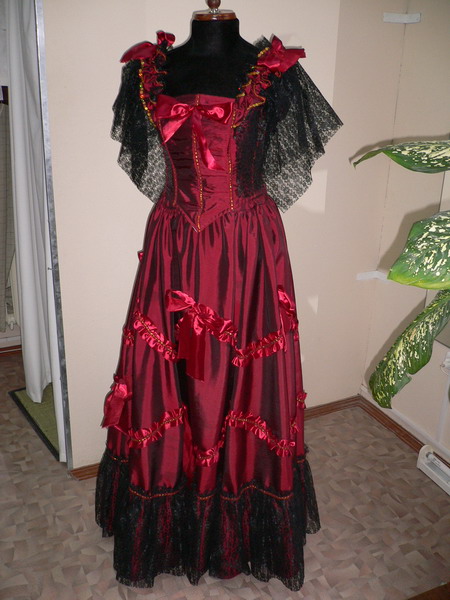 Историческое платье